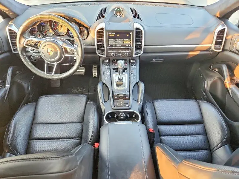 2015 PORSCHE CAYENNE TURBO  