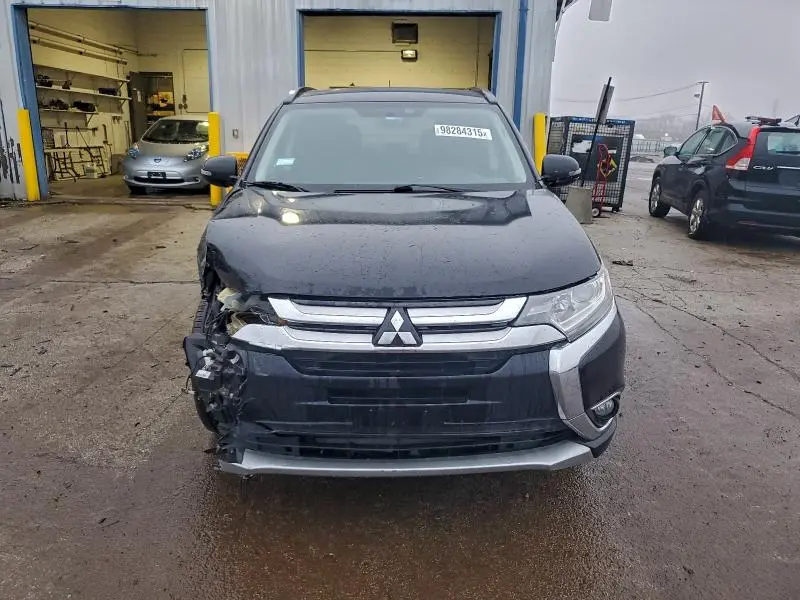 2016 MITSUBISHI OUTLANDER SE  