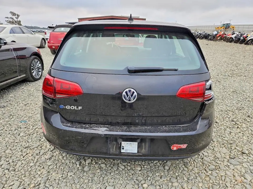 2016 VOLKSWAGEN E-GOLF SE  