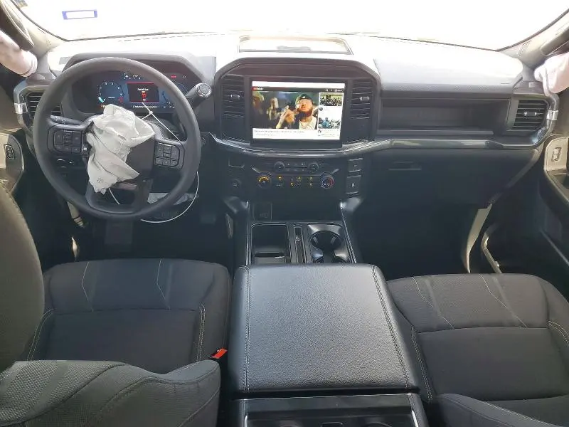 2025 FORD F150 STX  