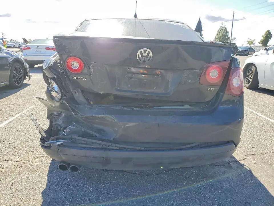 2010 VOLKSWAGEN JETTA LIMITED  