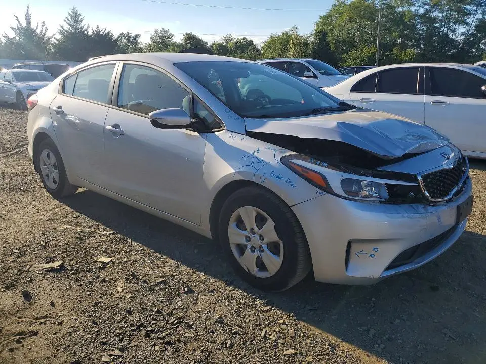 2018 KIA FORTE LX  