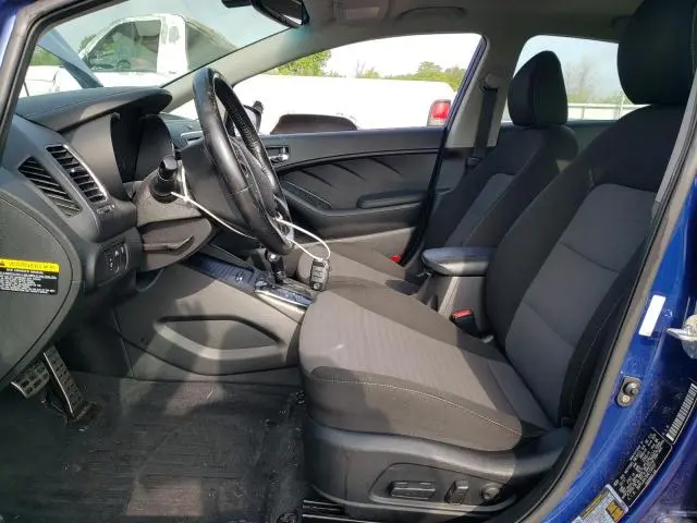 2017 KIA FORTE LX  