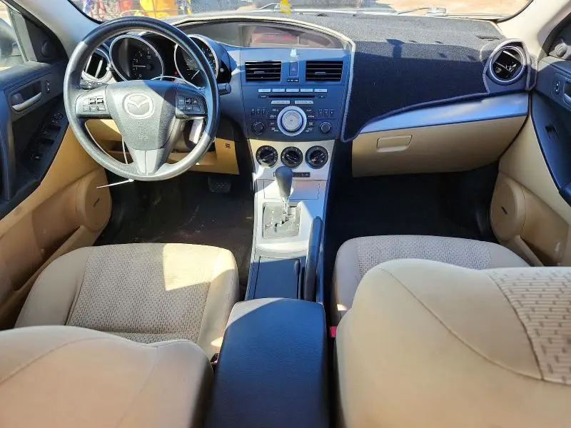 2010 MAZDA 3 I  