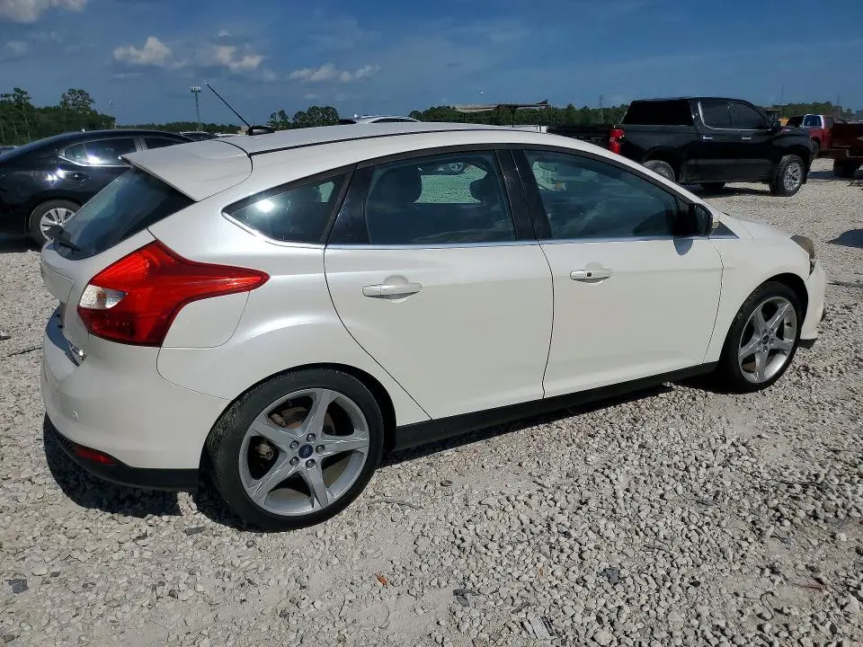 2014 FORD FOCUS TITANIUM  