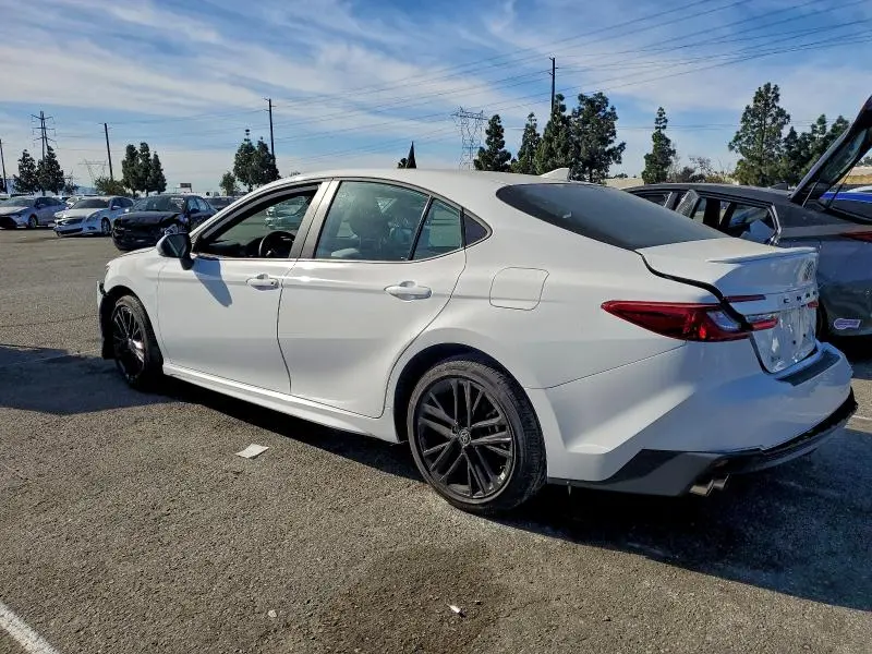 2025 TOYOTA CAMRY XSE  
