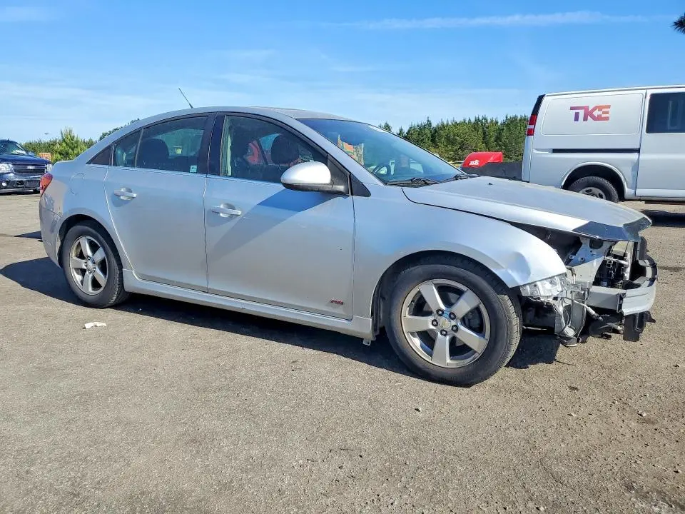 2011 CHEVROLET CRUZE LT  