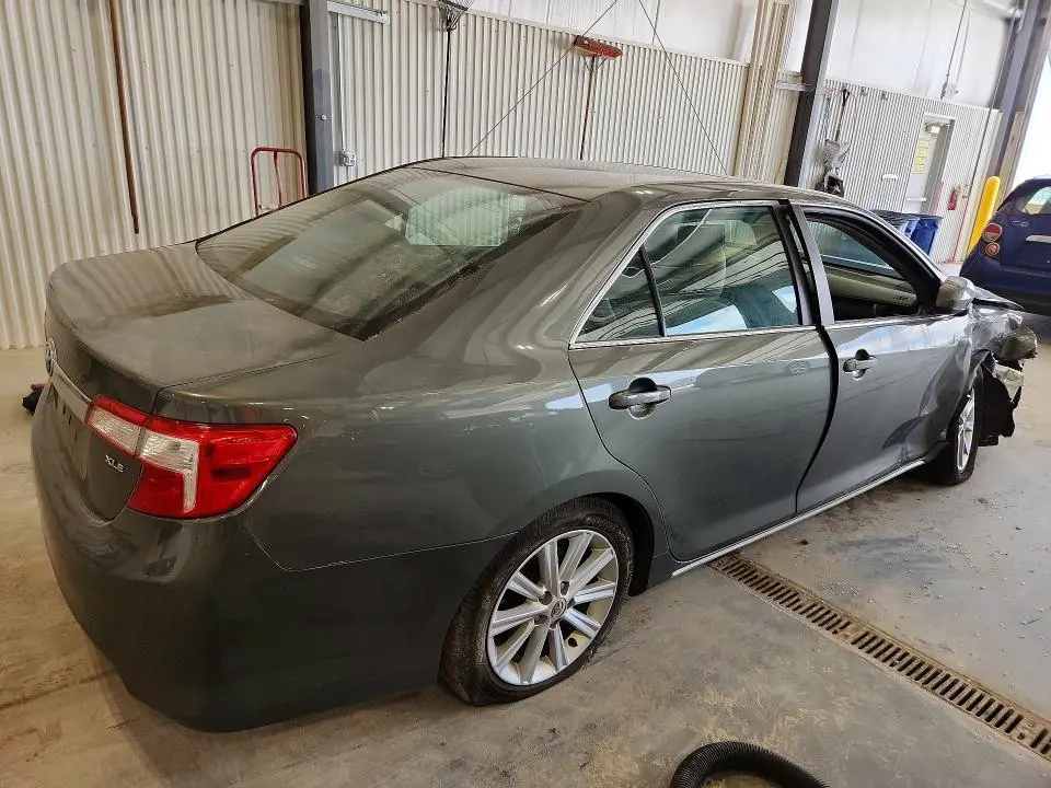 2012 TOYOTA CAMRY XLE  