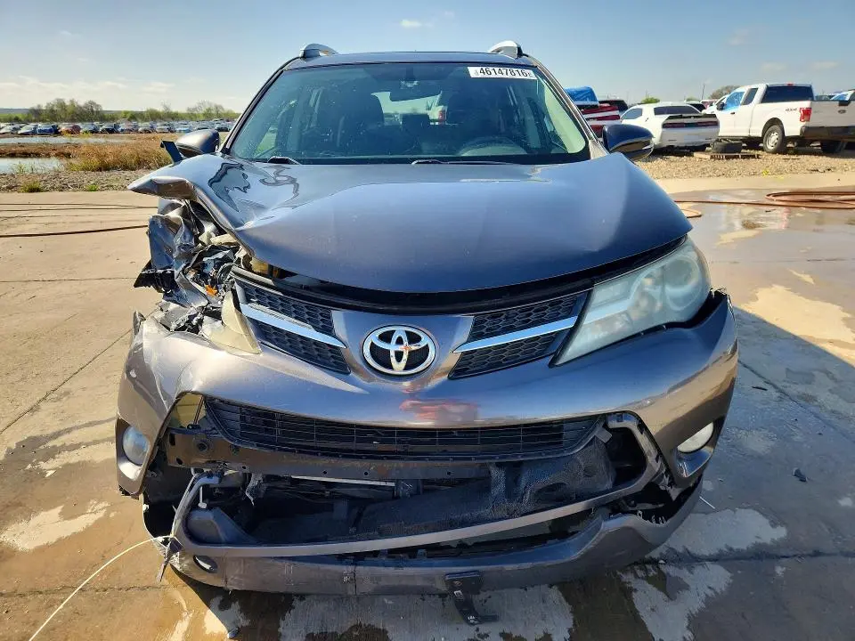 2014 TOYOTA RAV4 XLE  