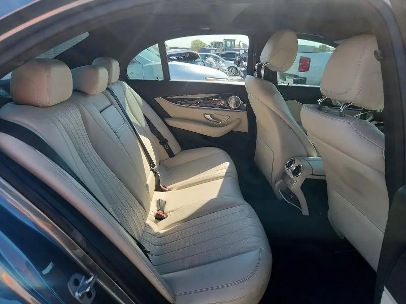 2019 MERCEDES-BENZ E 300  