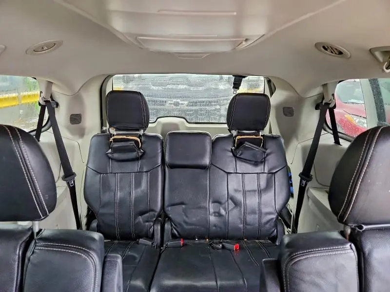 2011 CHRYSLER TOWN & COUNTRY TOURING  