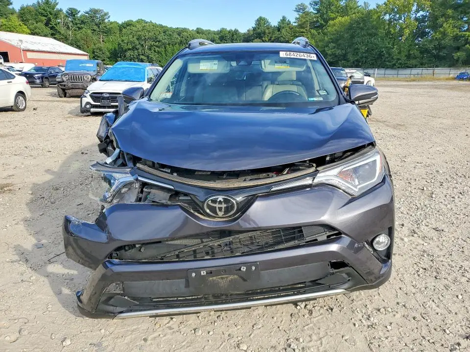 2018 TOYOTA RAV4 XLE  