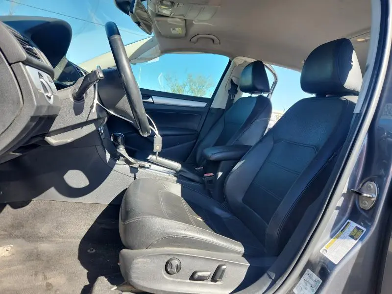 2012 VOLKSWAGEN PASSAT SE  