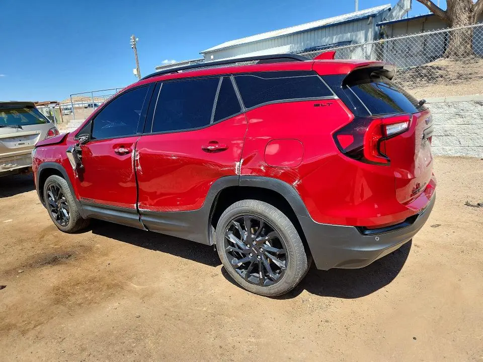 2024 GMC TERRAIN SLT  