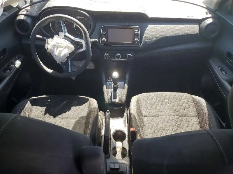 2021 NISSAN KICKS S  