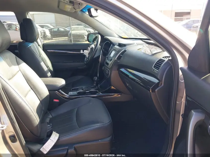 2014 KIA SORENTO LX