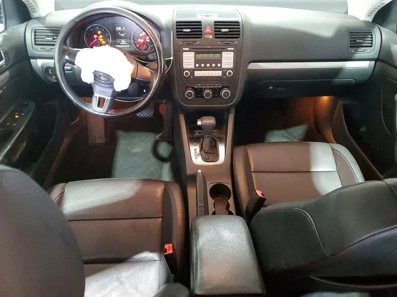 2010 VOLKSWAGEN JETTA LIMITED  