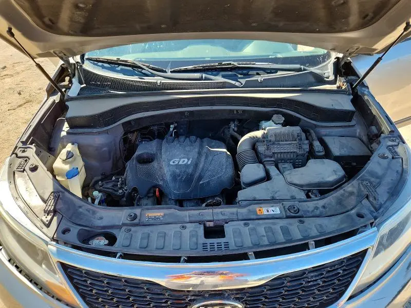 2015 KIA SORENTO LX  