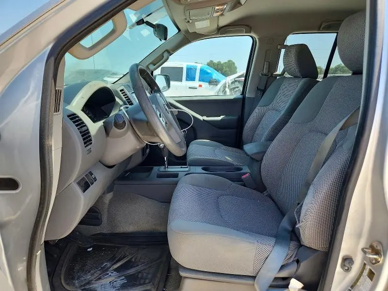 2017 NISSAN FRONTIER S  