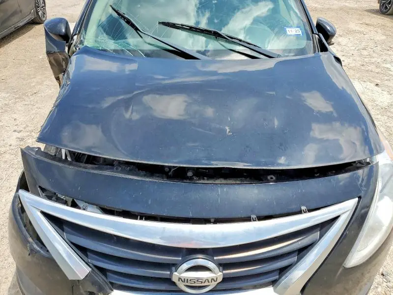 2018 NISSAN VERSA SV  