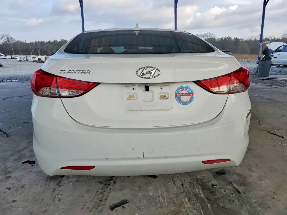 2013 HYUNDAI ELANTRA GLS  
