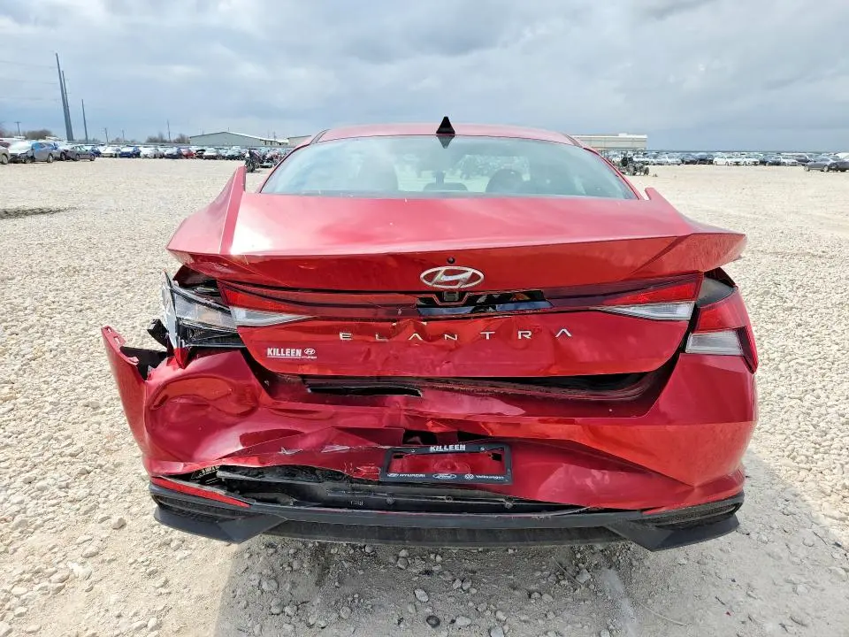 2022 HYUNDAI ELANTRA SEL  