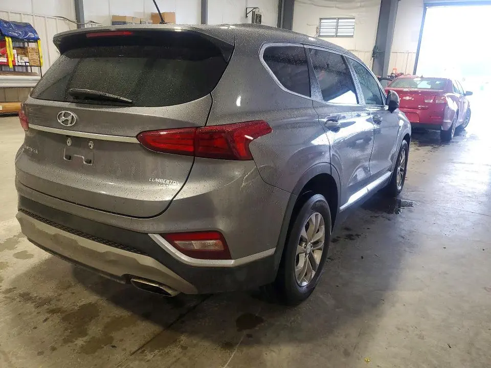2020 HYUNDAI SANTA FE SE  