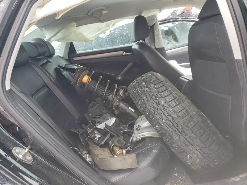 2015 VOLKSWAGEN PASSAT SE  