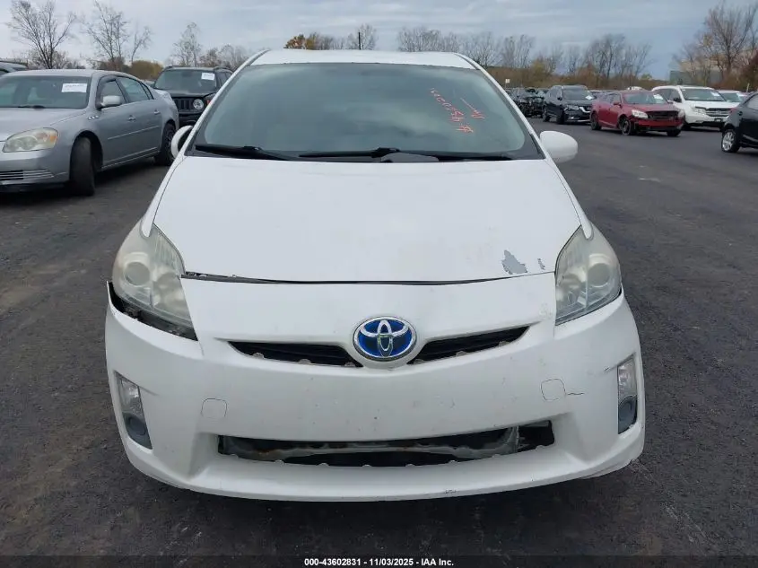 2011 TOYOTA PRIUS THREE