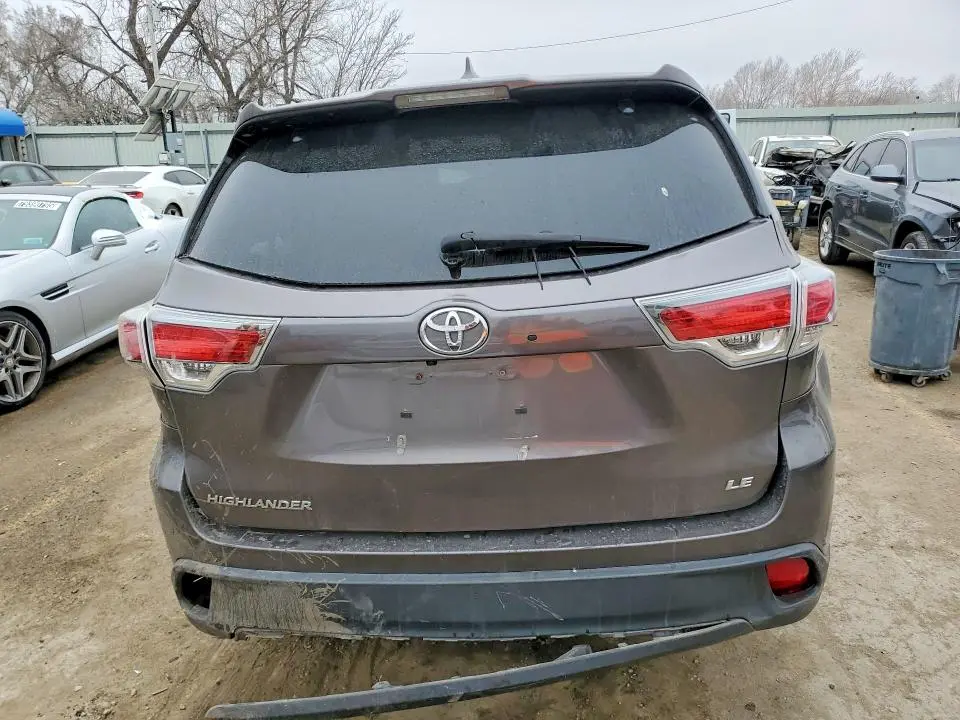 2016 TOYOTA HIGHLANDER LE PLUS  