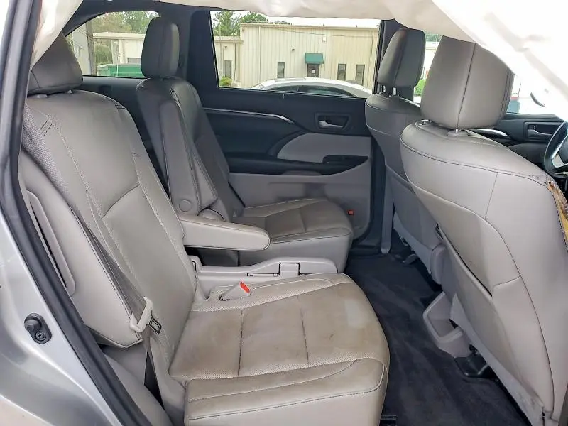 2016 TOYOTA HIGHLANDER   