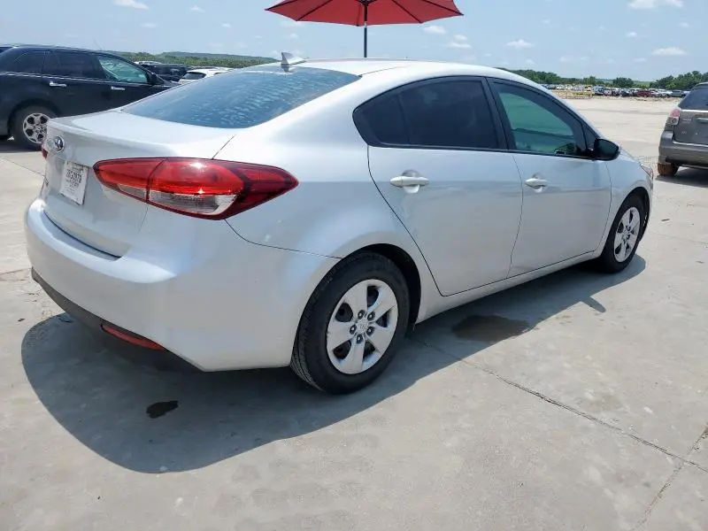 2017 KIA FORTE LX  