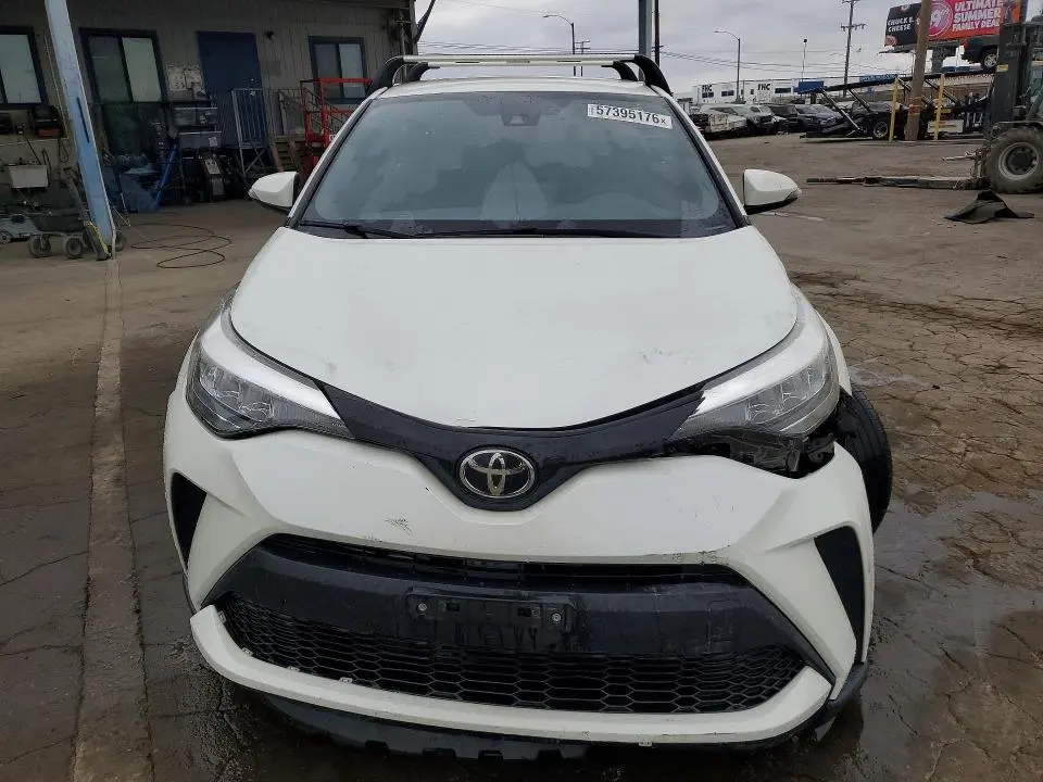 2020 TOYOTA C-HR XLE  