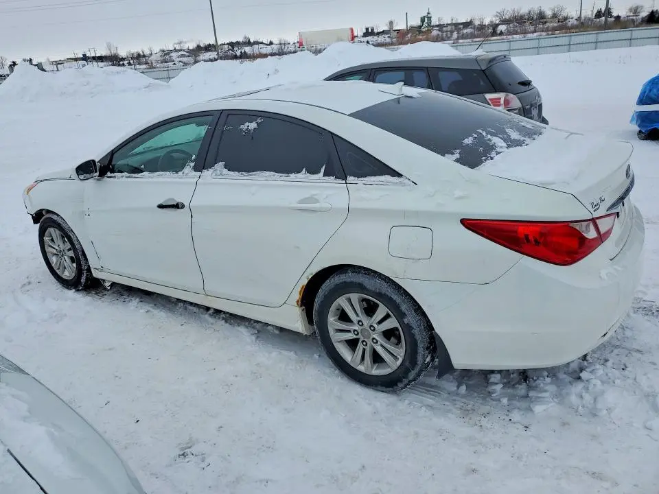 2011 HYUNDAI SONATA GLS  