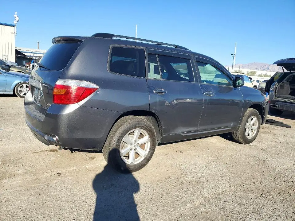 2010 TOYOTA HIGHLANDER SE  
