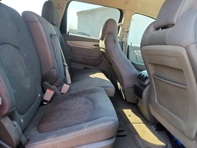 2017 CHEVROLET TRAVERSE LS  