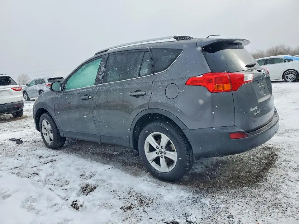 2015 TOYOTA RAV4 XLE  