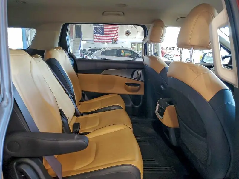 2024 KIA CARNIVAL LX  