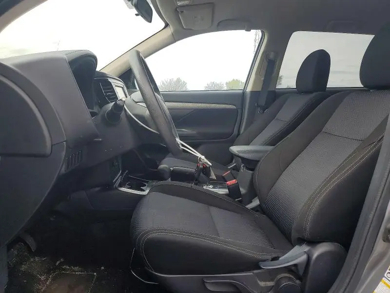 2018 MITSUBISHI OUTLANDER SE  