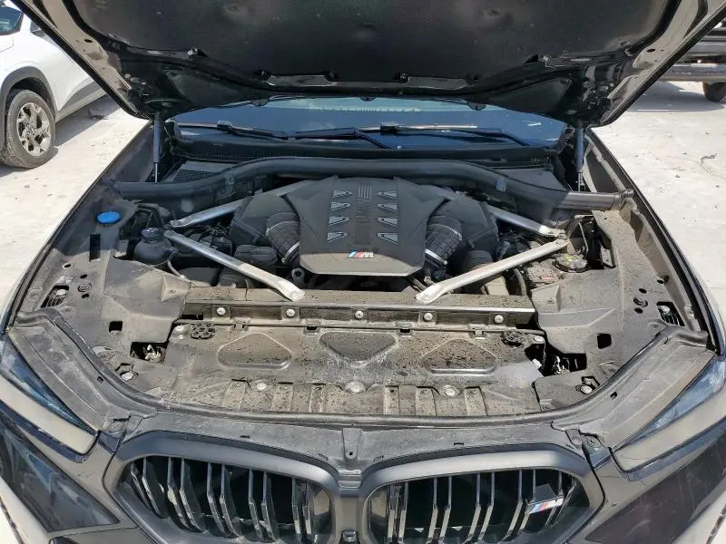 2024 BMW X6 M60I  