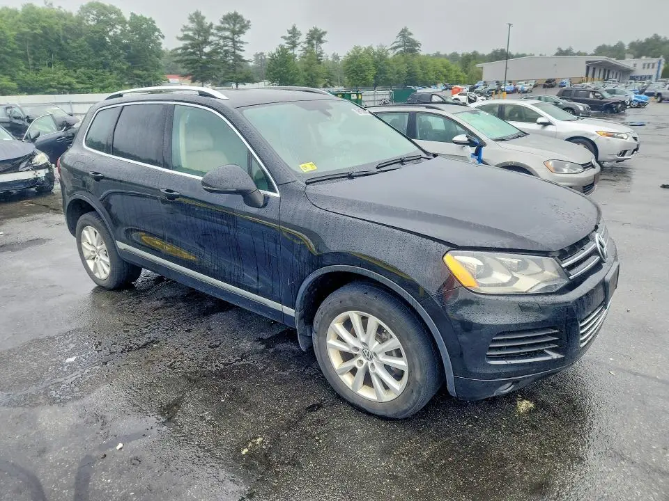 2014 VOLKSWAGEN TOUAREG V6 TDI  