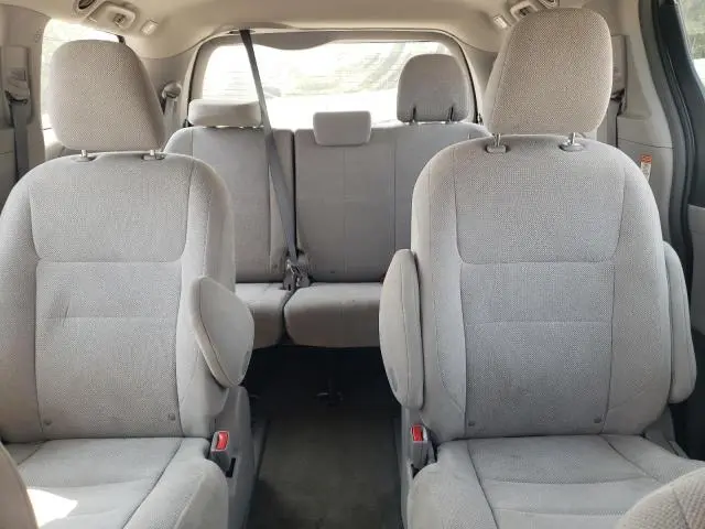 2017 TOYOTA SIENNA   