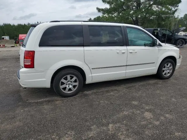 2010 CHRYSLER TOWN & COUNTRY TOURING  