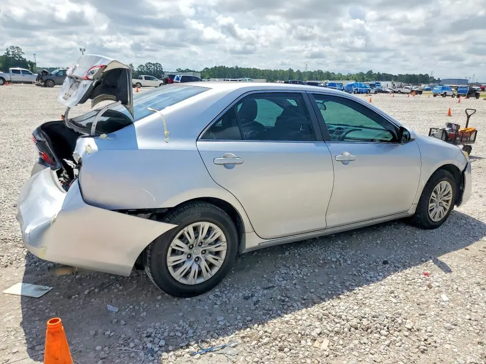 2014 TOYOTA CAMRY LE  