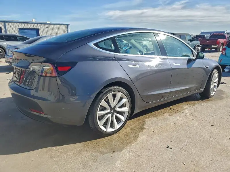 2018 TESLA MODEL 3   