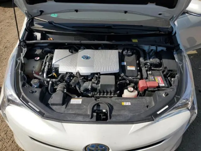 2017 TOYOTA PRIUS   