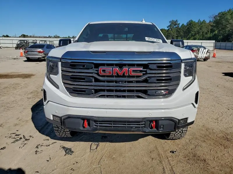 2023 GMC SIERRA K1500 AT4  