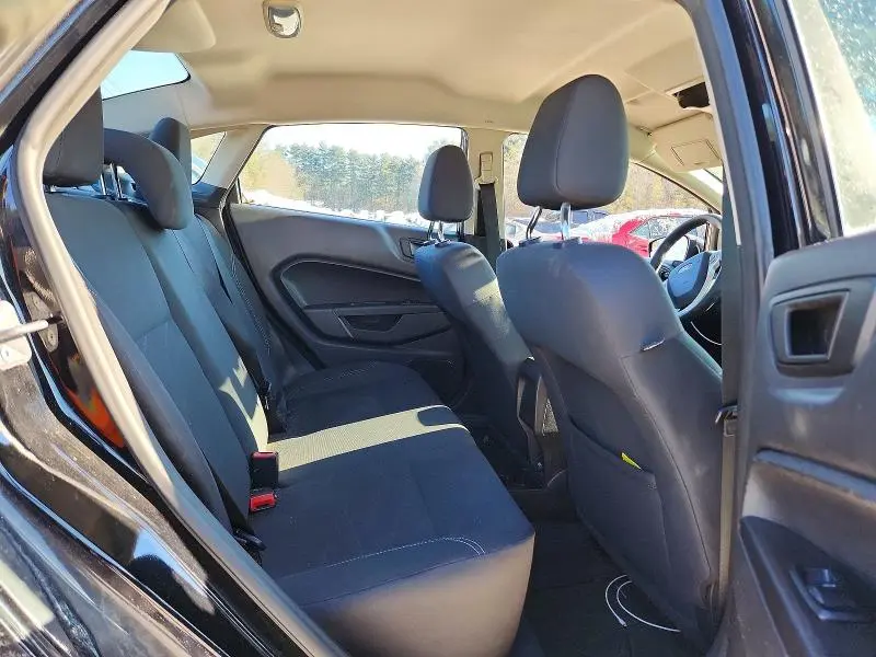 2018 FORD FIESTA SE  