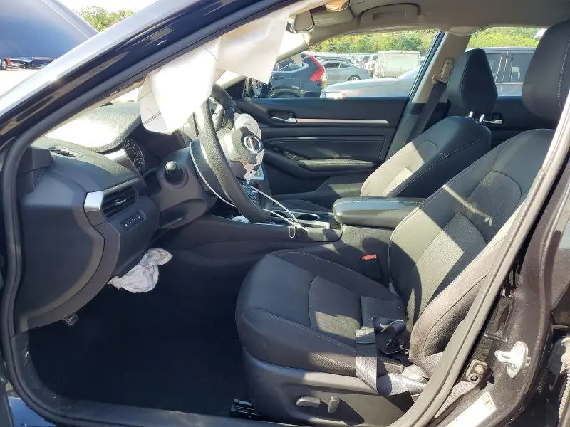 2021 NISSAN ALTIMA SV  