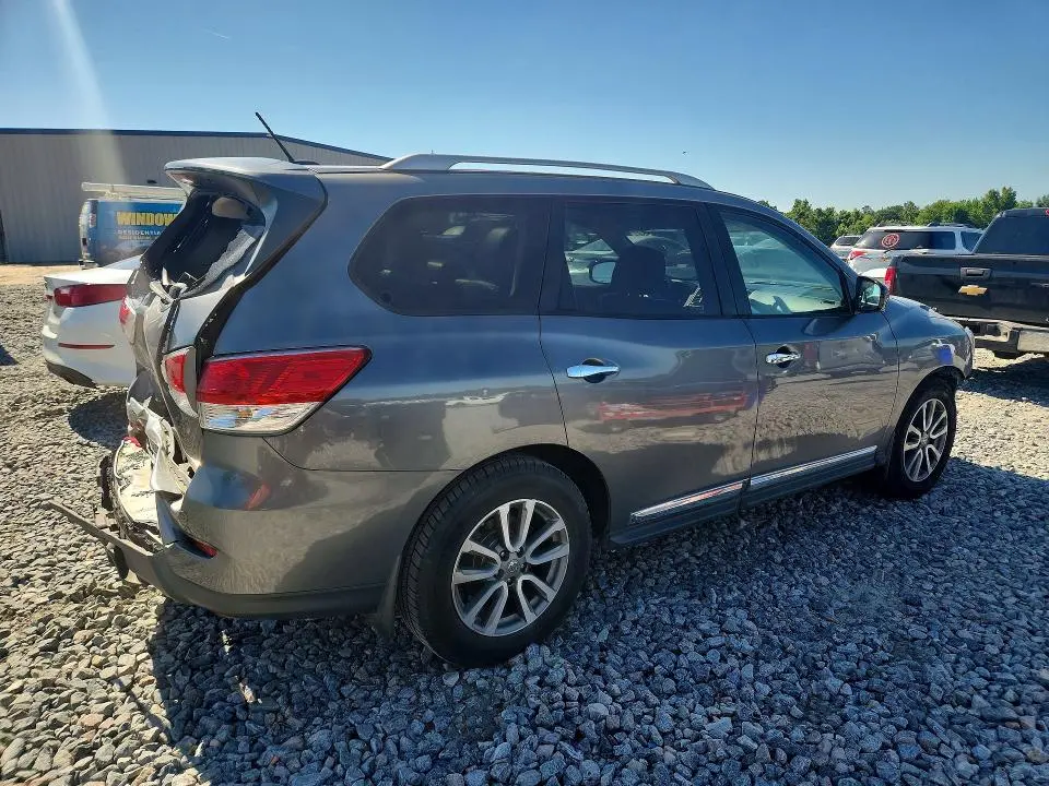 2016 NISSAN PATHFINDER SL  